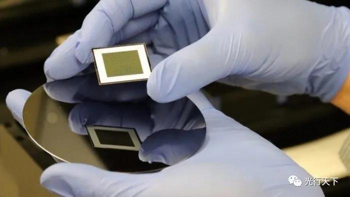 科學家用激光研究出一種更高效的太陽能電池